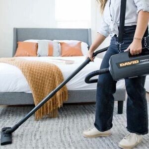 David firefly Vacuum Cleaner - Black Upright Model